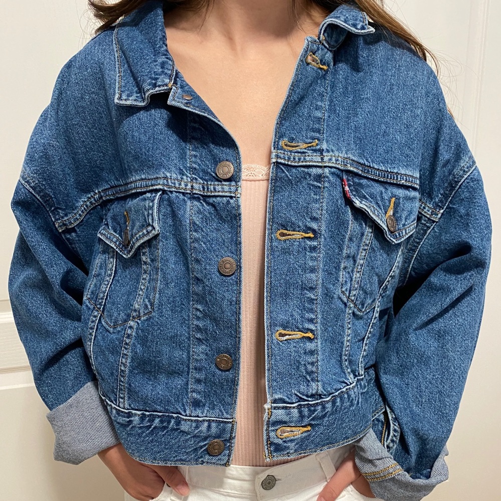 LEVI CROPPED JEAN JACKET